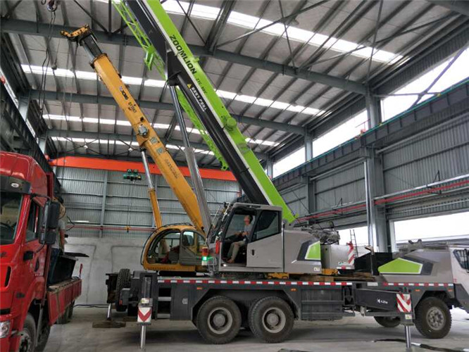 藤县高空车出租需要注意哪些安全事项？